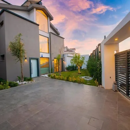 - 4 Bedroom In Hisarönü ölüdeniz Villa Fethiye