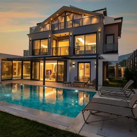 - 4 Bedroom In Hisarönü ölüdeniz Villa